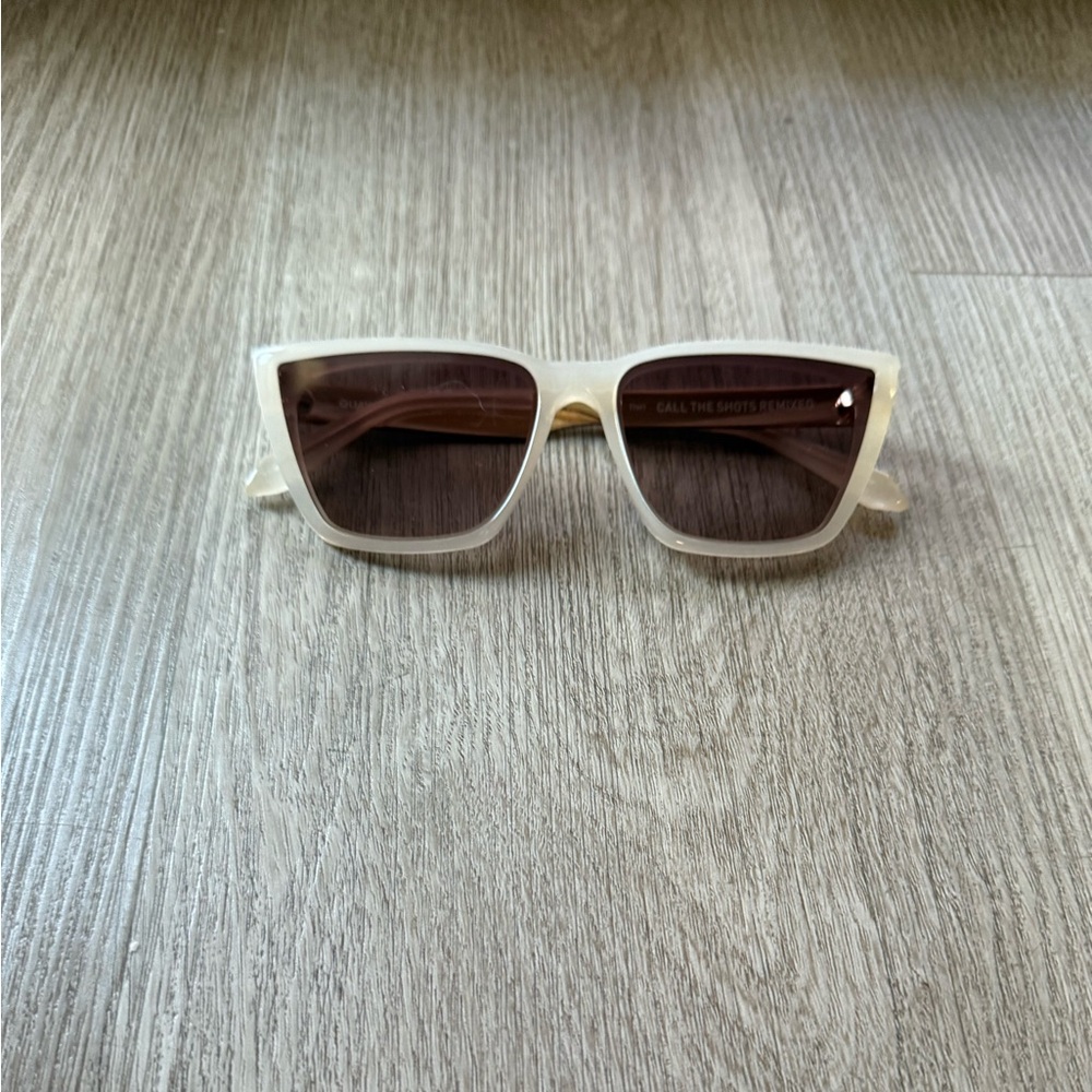 quay australia call the shots remixed white & gold retro cat eye sunglasses NEW - Picture 5 of 5